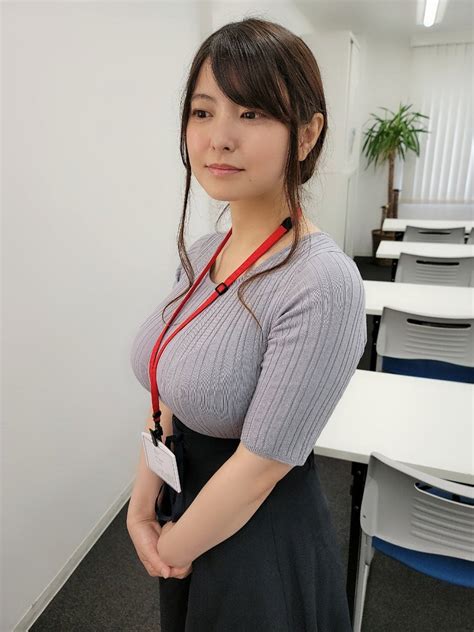 谷間自撮りエロ画像315枚！素人の自撮りおっぱいは天然物でマ。